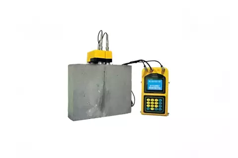 Измеритель глубины трещины бетона TC210