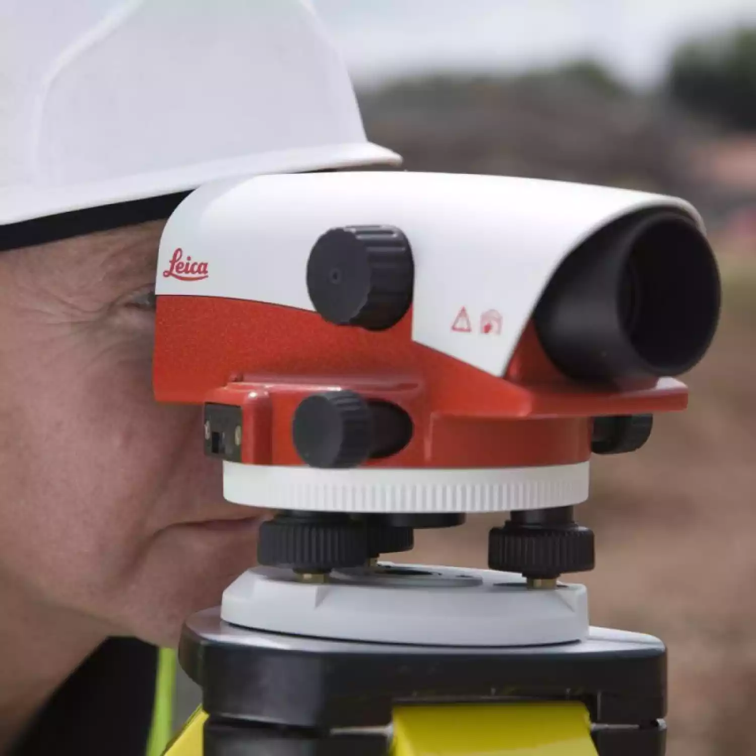 Оптический нивелир Leica NA 724 с поверкой - 2