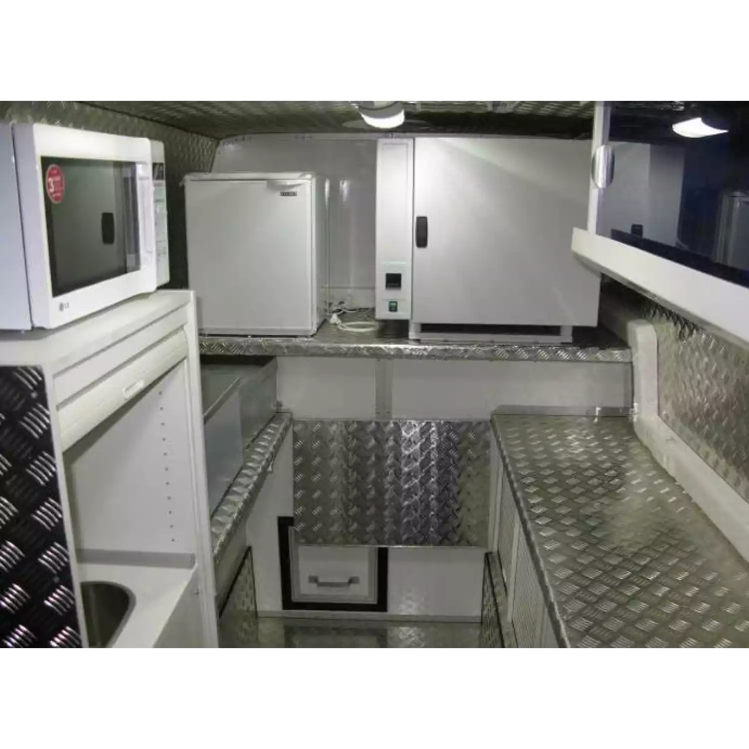 Передвижная дорожная лаборатория на базе автомобиля - 2