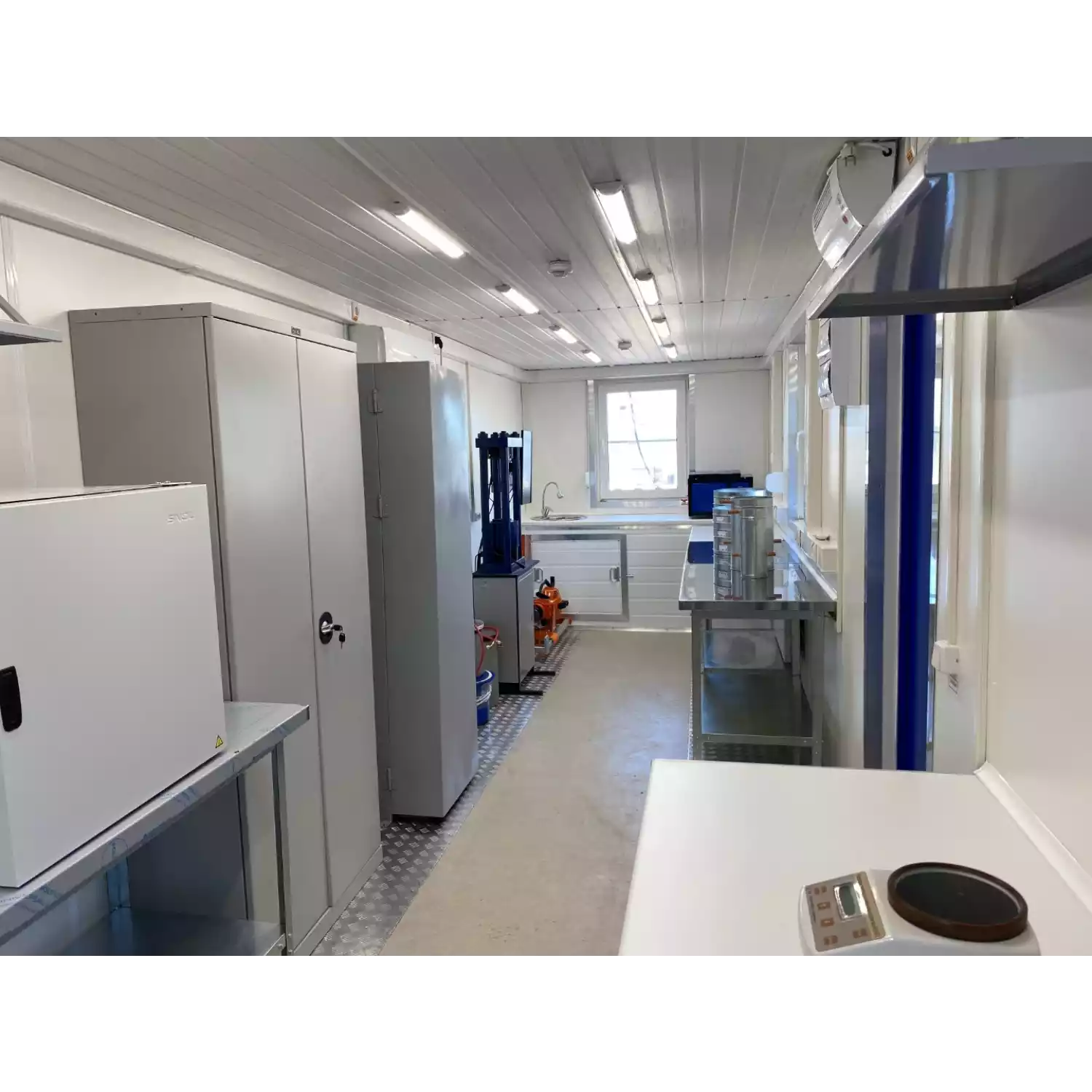 Передвижная строительная лаборатория - 3