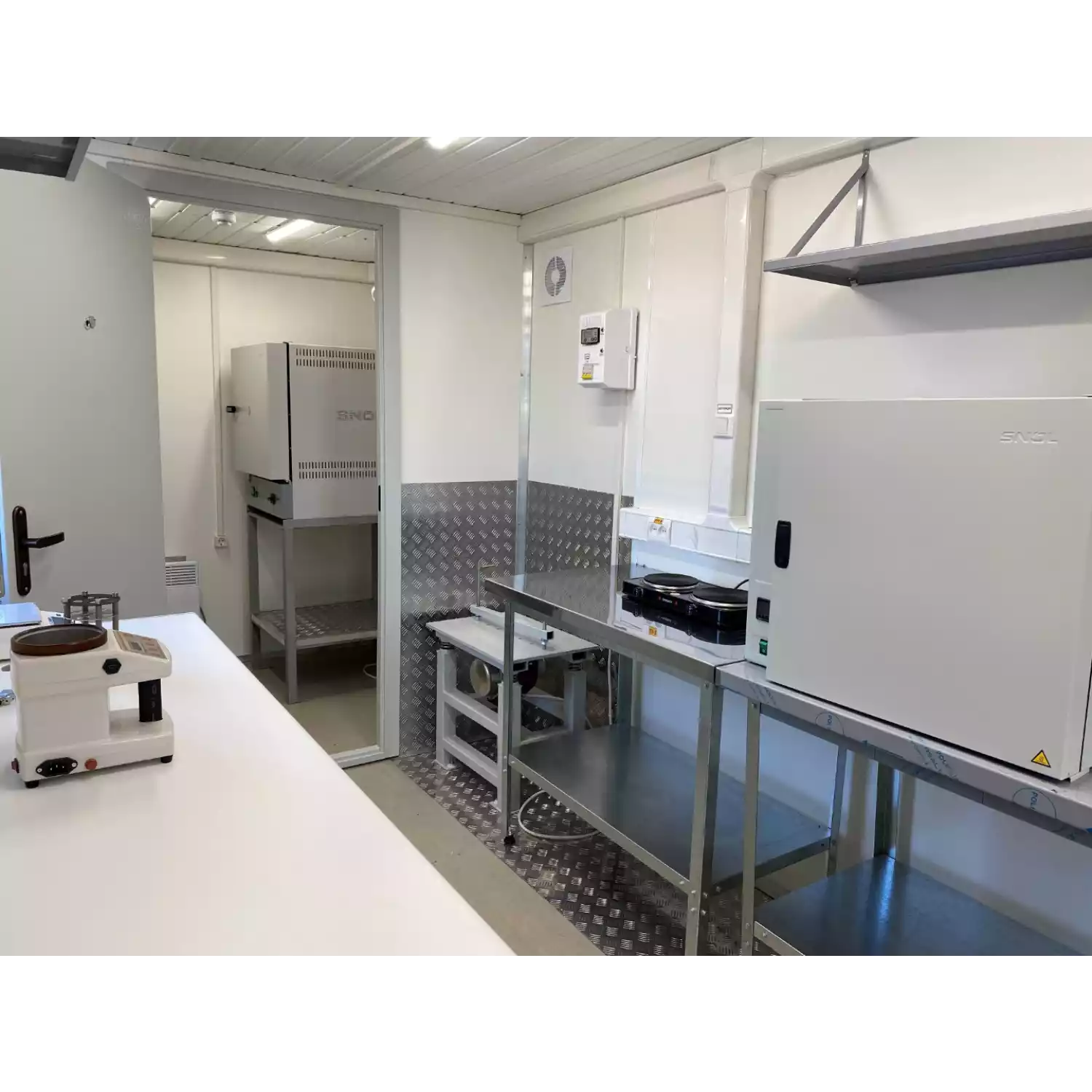 Передвижная строительная лаборатория - 4