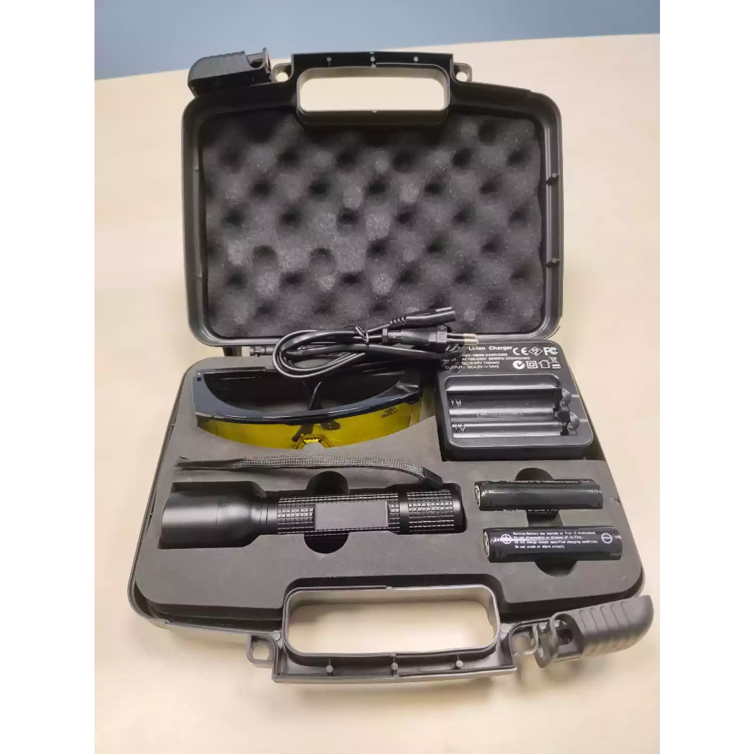 Ультрафиолетовый фонарь АВМ УФ 400К - 1