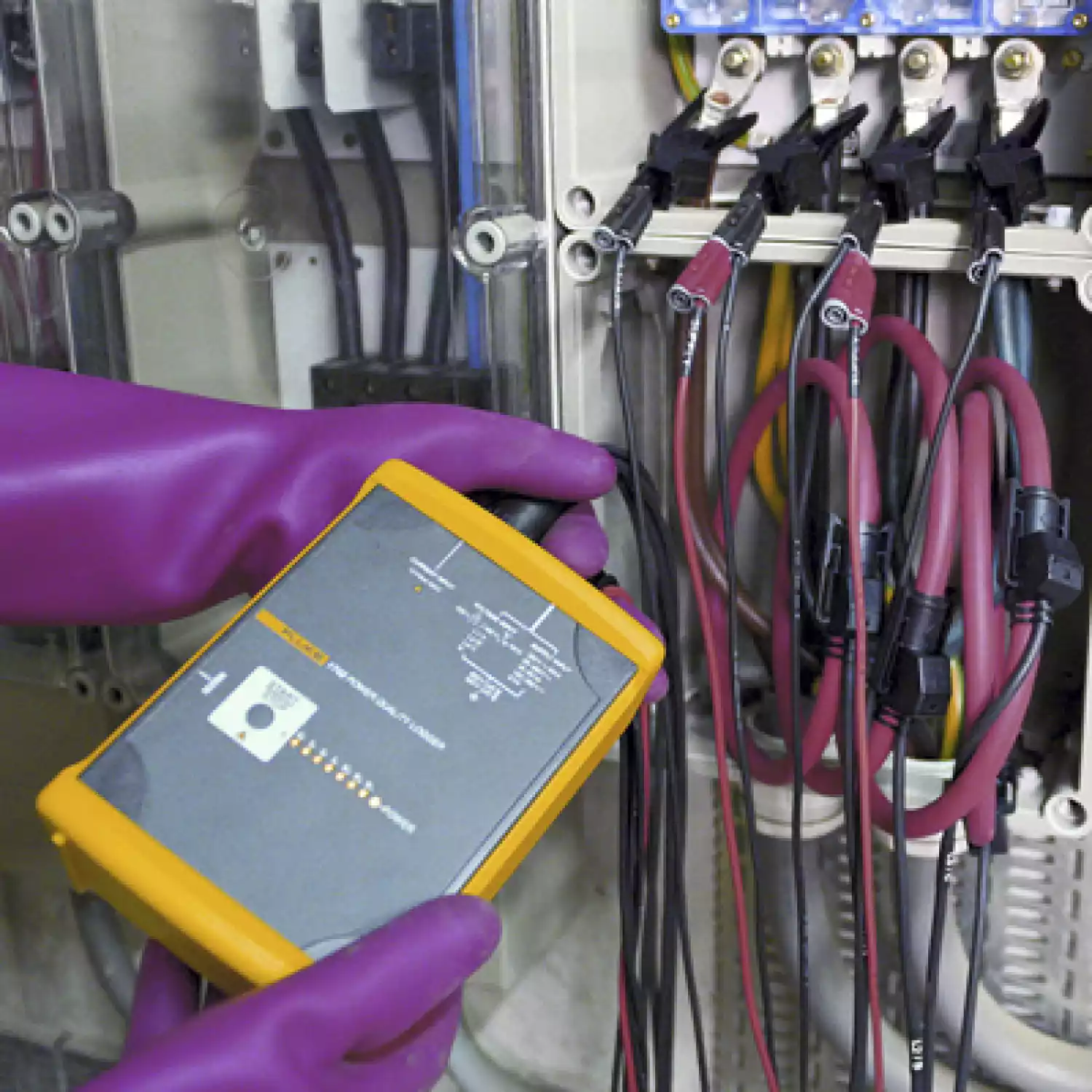 Регистраторы качества электроэнергии для трехфазной сети серии Fluke 1740 - 3