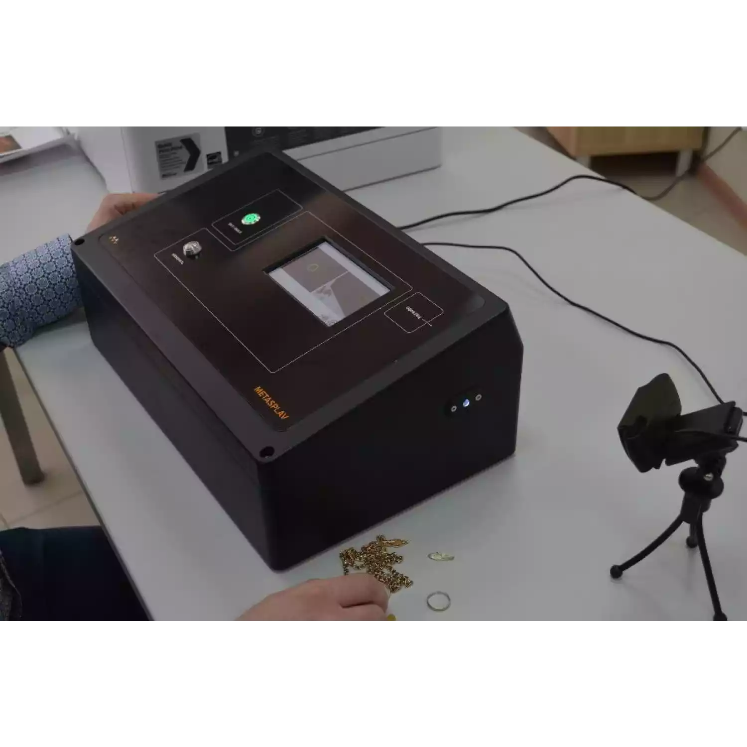 Настольный анализатор драгоценных металлов Metasplav - 1