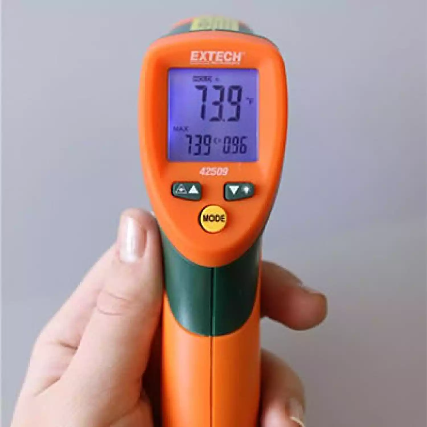 Пирометр Extech 42509 инфракрасный термометр с двойным лазером - 5