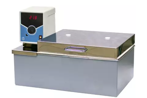Баня термостатирующая LOIP LB-224 (24 л; Т до +100 °С)
