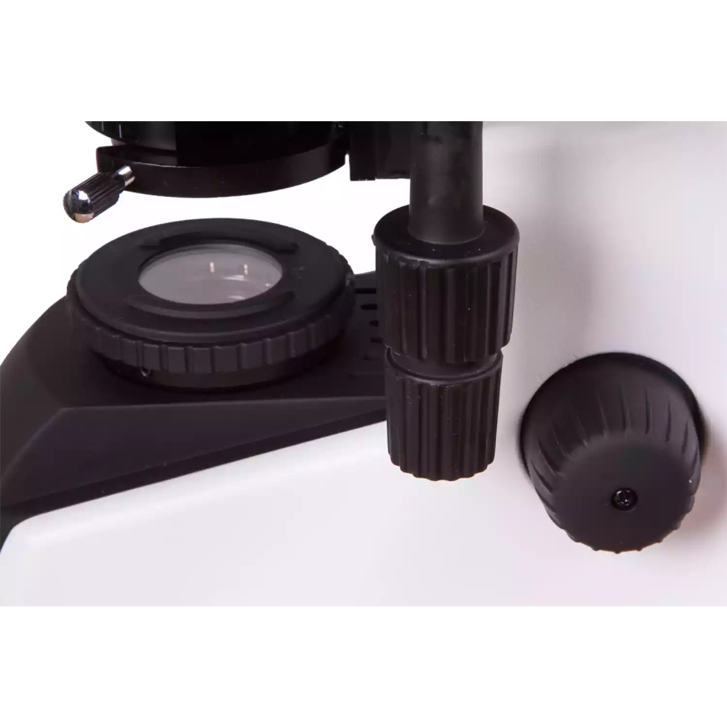 Микроскоп Levenhuk 2000 - 9