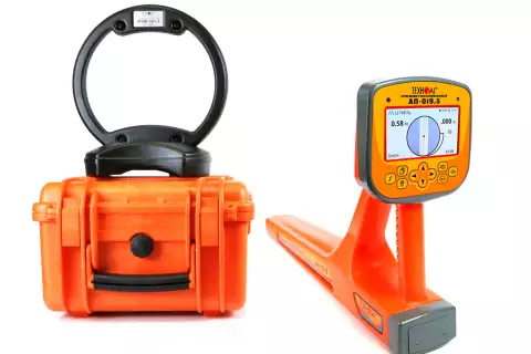 Атлет АГ-319ЦК — кабелетрассоискатель с цветным экраном и функцией сохранения GPS/ГЛОНАСС координат
