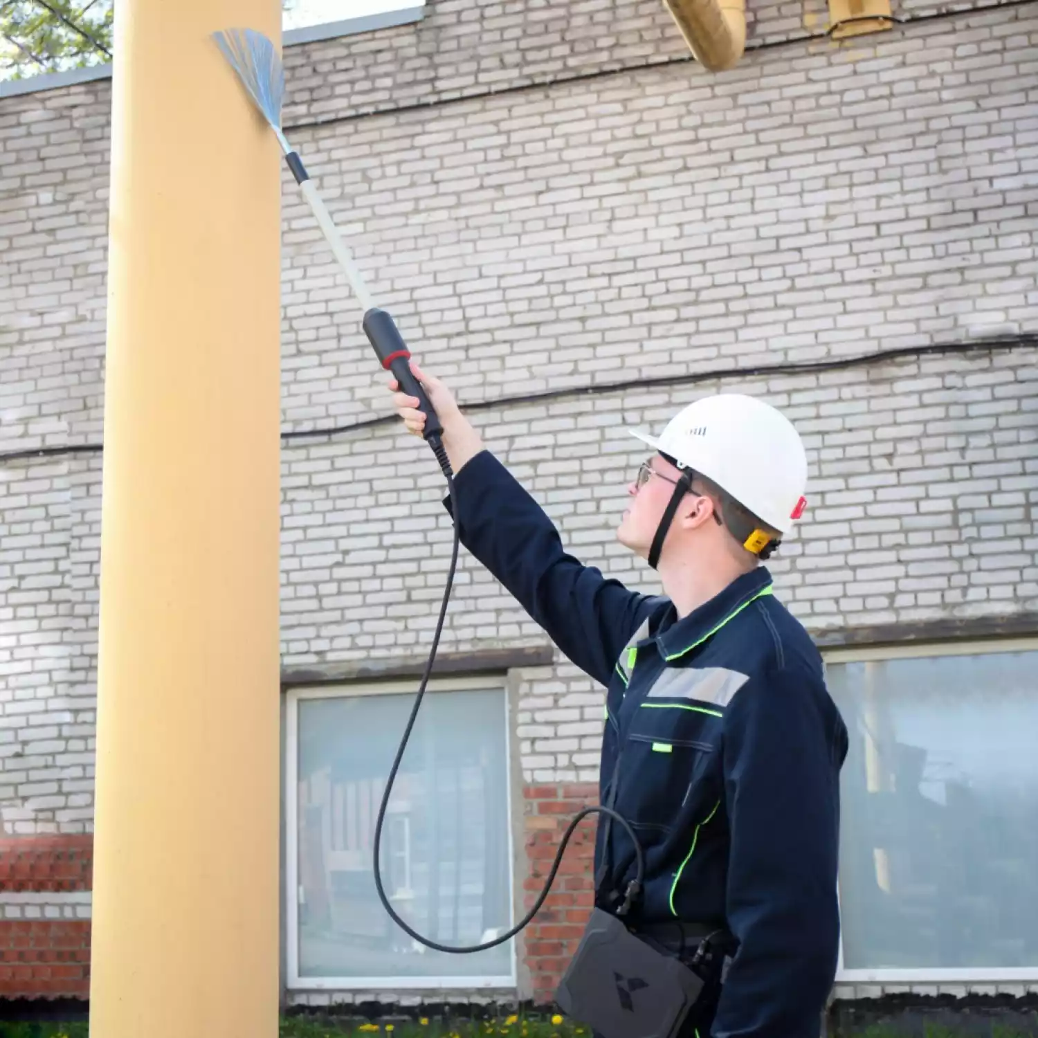 Импульсный электроискровой дефектоскоп Корона ЛКП - 6