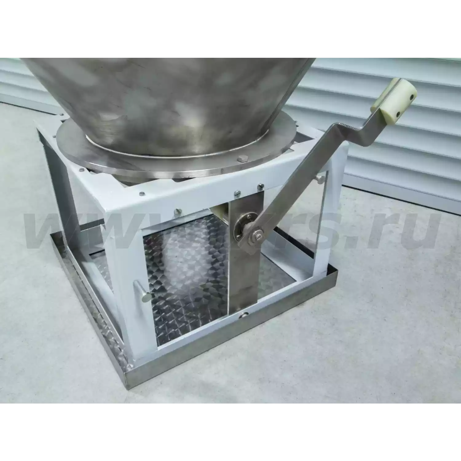 Установка для регенерации серебра из отработанных фиксирующих растворов КРСУ-04 - 3