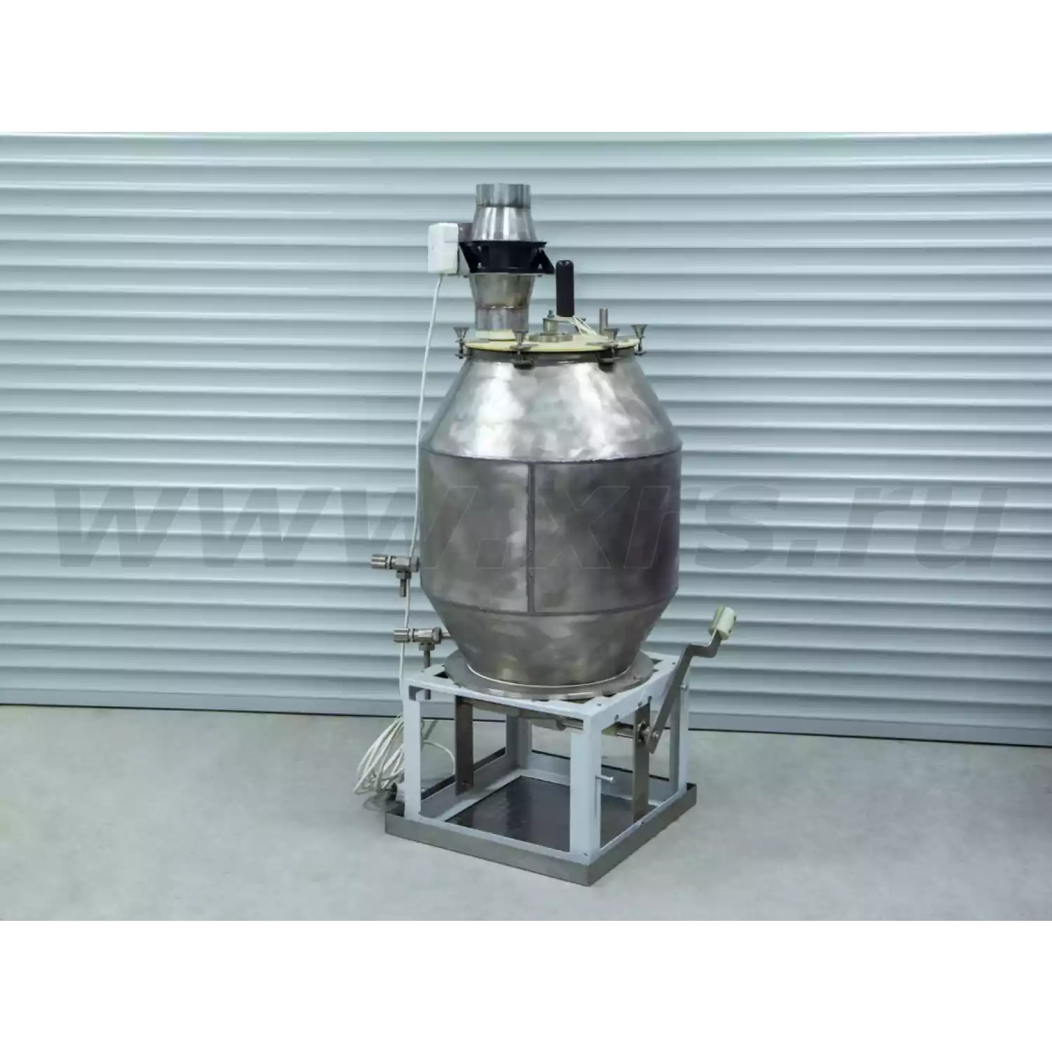 Установка для регенерации серебра из отработанных фиксирующих растворов КРСУ-04 - 1