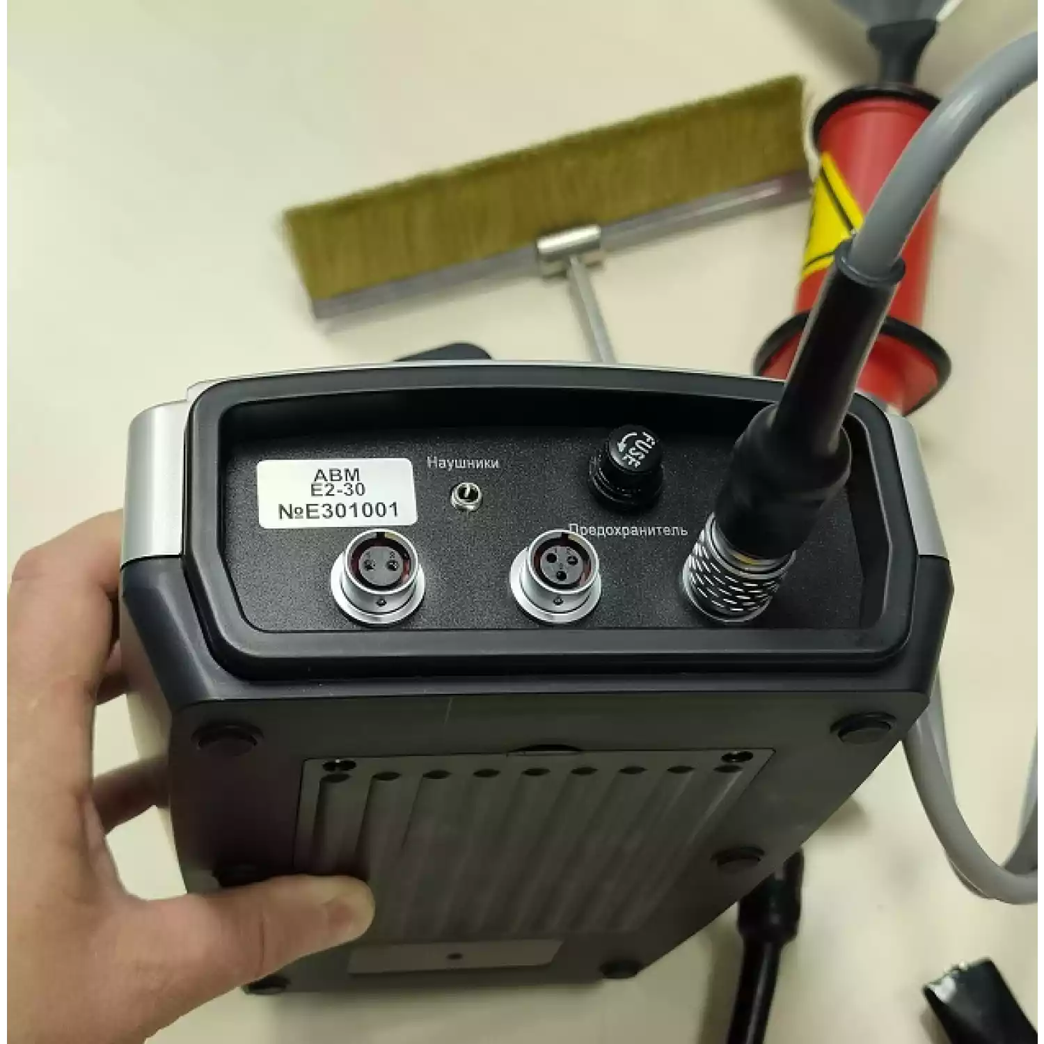 ЭЛЕКТРОИСКРОВОЙ ДЕФЕКТОСКОП АВМ Е2-30 - 2