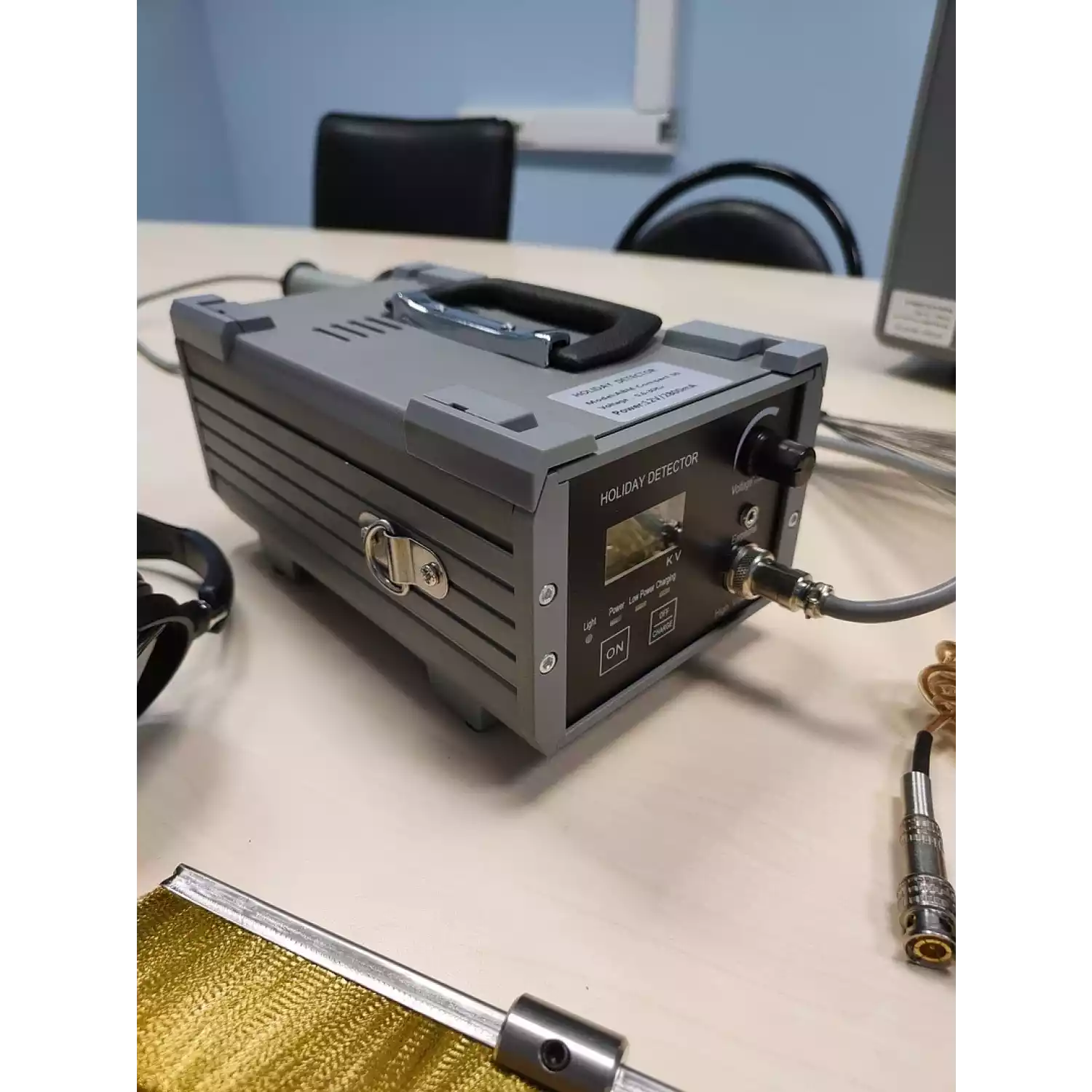 ЭЛЕКТРОИСКРОВОЙ ДЕФЕКТОСКОП АВМ COMPACT 30 - 2