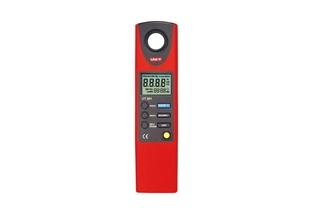 Измеритель освещенности UT381
