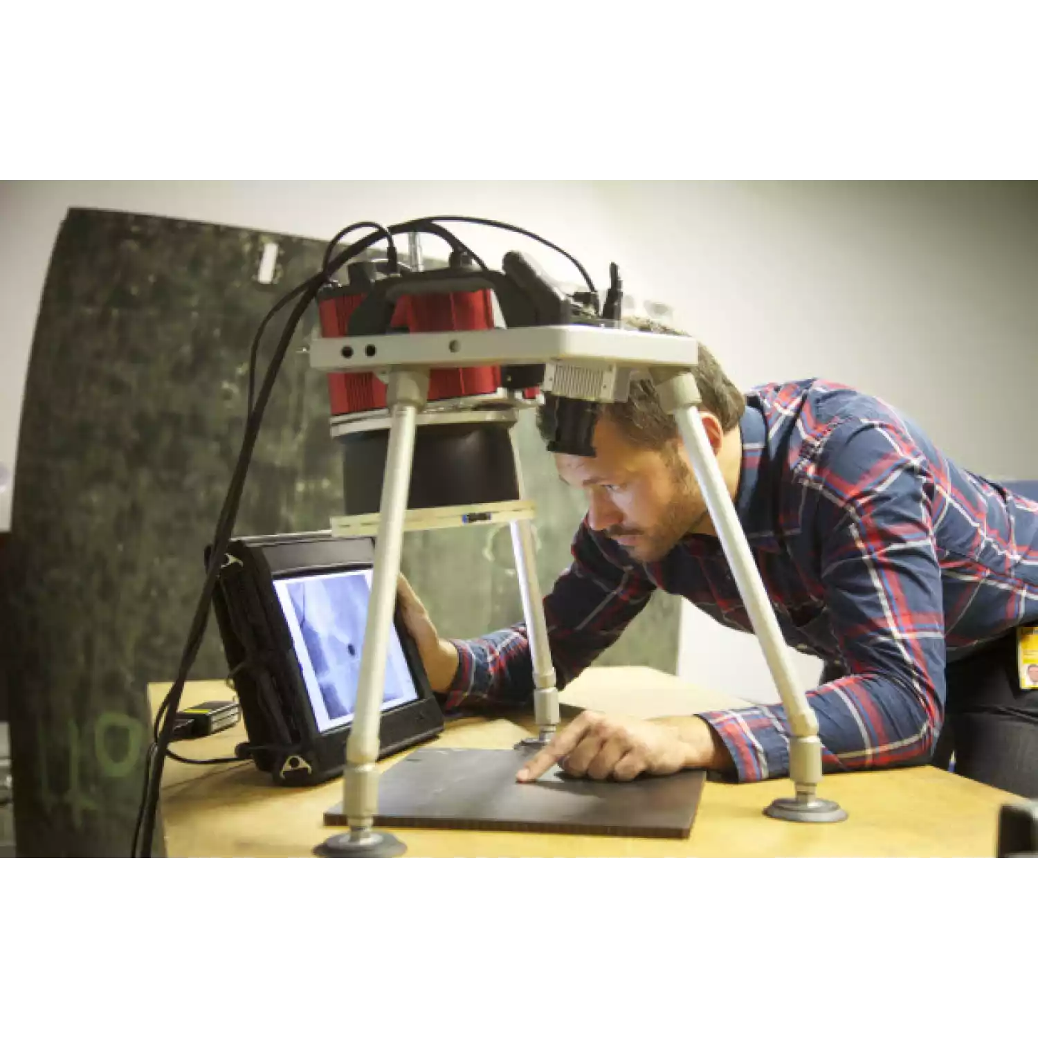 Термографическая система для контроля композитных и металлических изделий IrNDT - 3