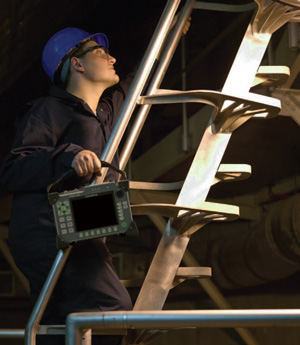 Оператор с прибором EPOCH 1000