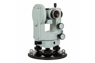 Оптический теодолит УОМЗ 2Т30П