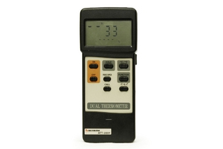 АТТ-2001 Измеритель температуры