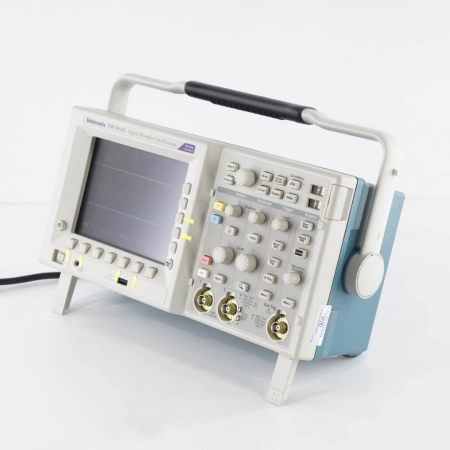 Осциллограф TDS3012C с цифровым люминофором