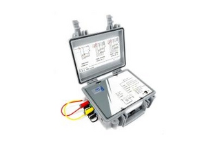 АКЭ-820 — микропроцессорный регистратор-анализатор показателей качества электрической энергии