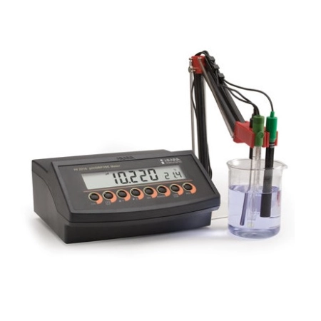 рН-метр / милливольтметр / иономер / термометр HI 2216