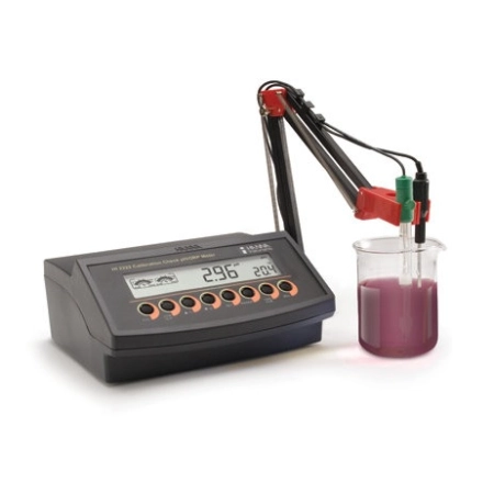 рН-метр / милливольтметр / термометр HI 2222